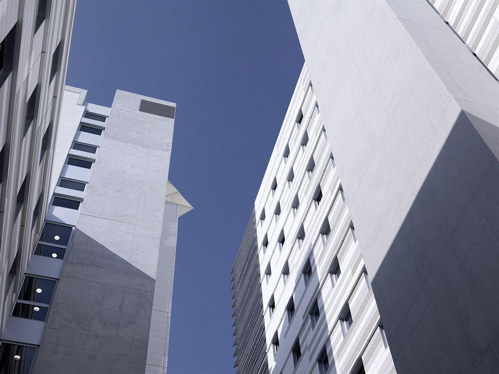 Residencia Melon District Marina Hotel Барселона Екстериор снимка