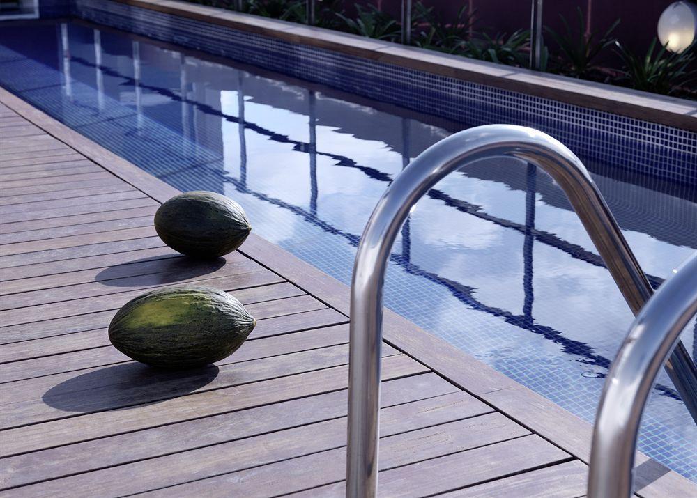 Residencia Melon District Marina Hotel Барселона Екстериор снимка