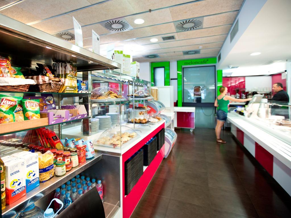 Residencia Melon District Marina Hotel Барселона Екстериор снимка